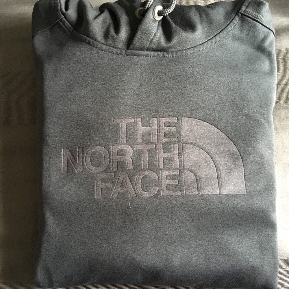 MEN'S RED BOX PULLOVER HOODIE